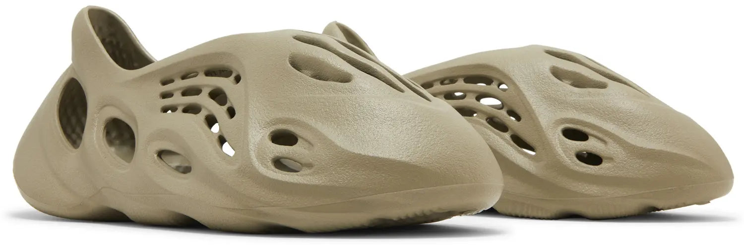 adidas Yeezy Foam RNR Stone Salt