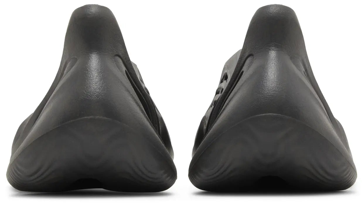 adidas Yeezy Foam RNR Onyx