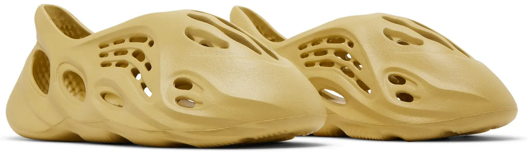 adidas Yeezy Foam RNNR Sulfur